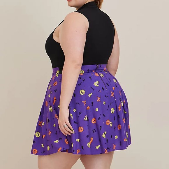❤️NWT VINTAGE TORRID DISNEY VILLAINS - HALLOWEEN SKULLS MAGIC MONSTER SKIRT 1X - Picture 7 of 11